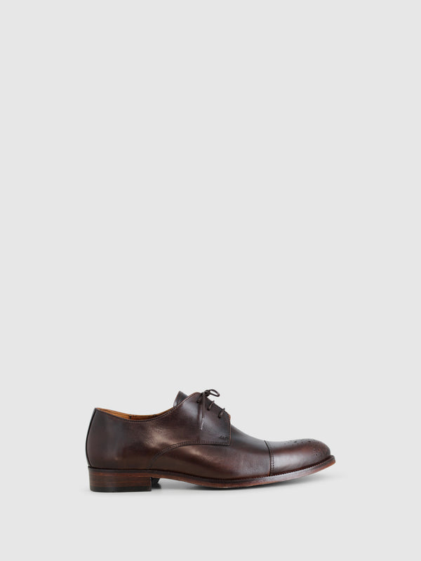 Sapatos com Atacadores em Castanho